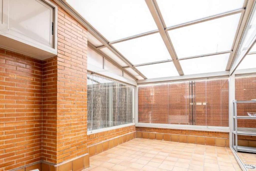 Impresionante Apartamento De 4 Dormitorios 3 Banos Y 2 Plazas De Garaje Madrid Esterno foto