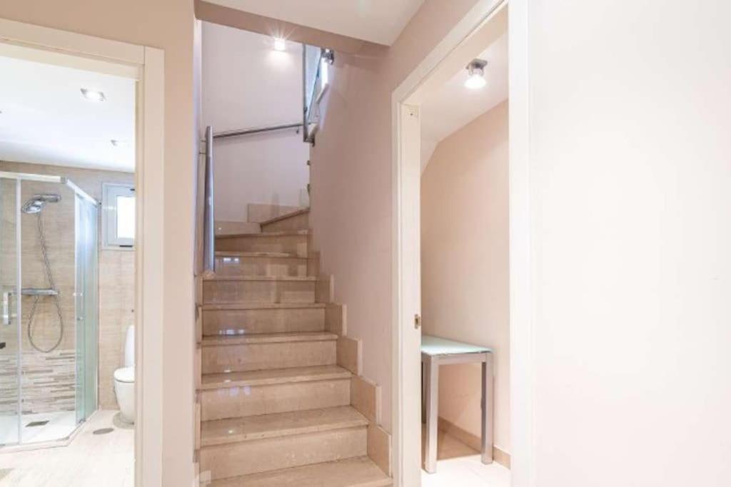 Impresionante Apartamento De 4 Dormitorios 3 Banos Y 2 Plazas De Garaje Madrid Esterno foto