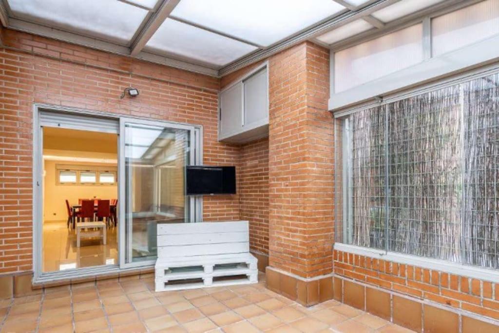 Impresionante Apartamento De 4 Dormitorios 3 Banos Y 2 Plazas De Garaje Madrid Esterno foto