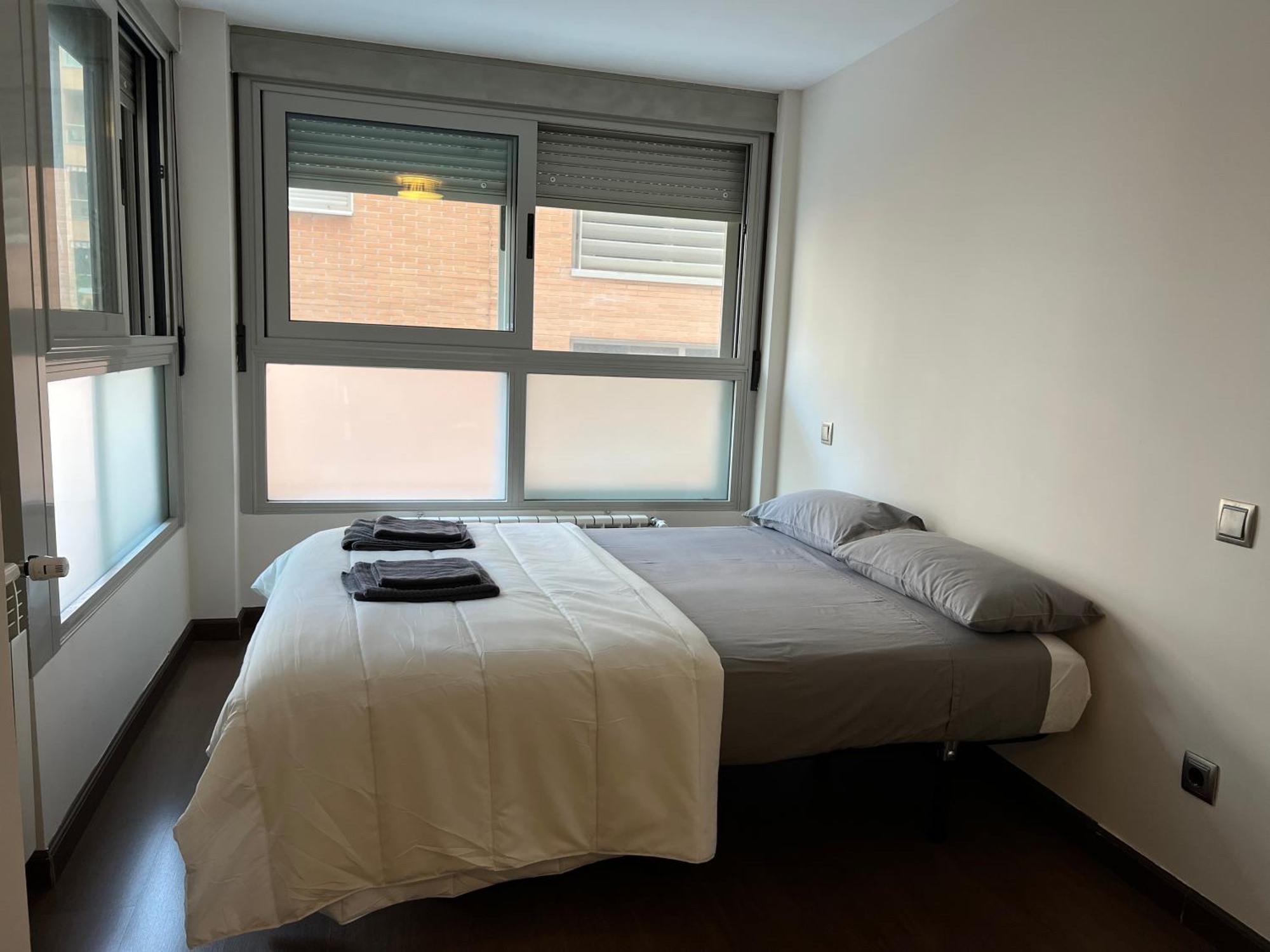 Impresionante Apartamento De 4 Dormitorios 3 Banos Y 2 Plazas De Garaje Madrid Esterno foto